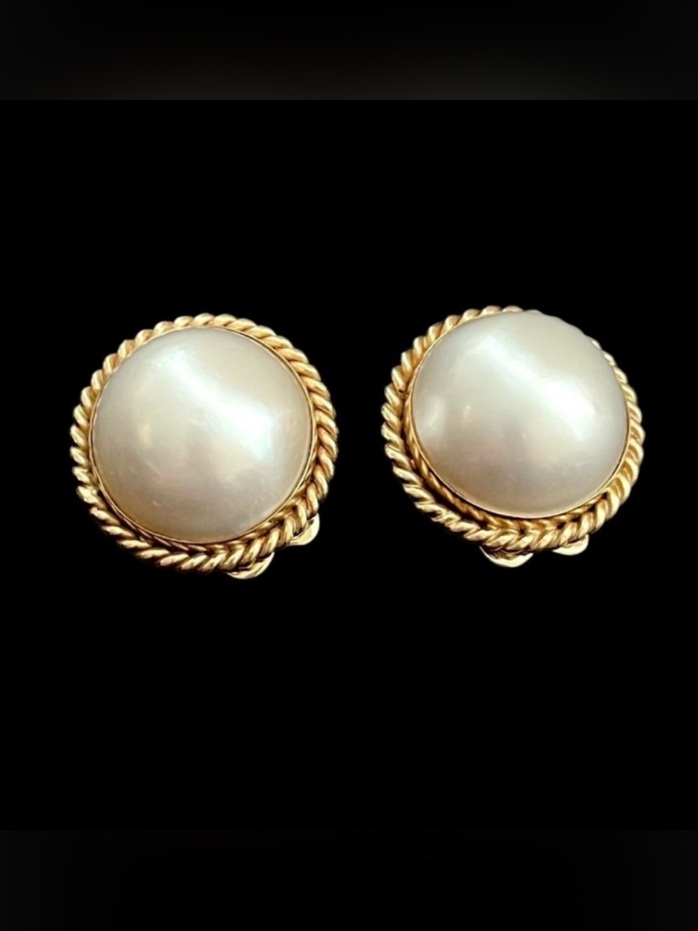 14k solid gold vintage 14 gram Mabe pearl clip on earrings